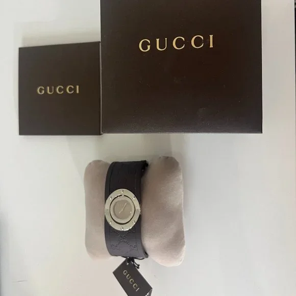 Gucci Watch - Picture 2 of 7